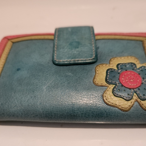 Fossil Teal Leather Flower Applique Trifold Wallet - Picture 6 of 6